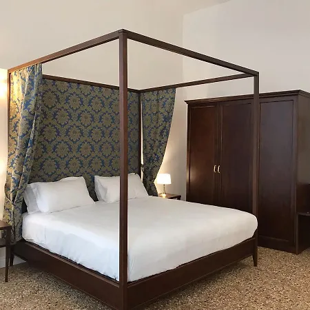 Πανσιόν Maddalena 2*