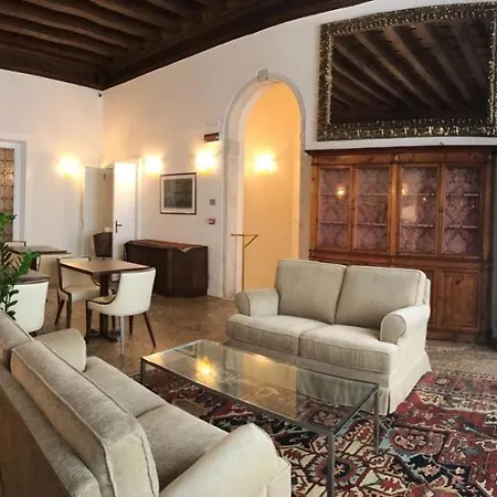 Maddalena Πανσιόν