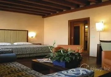 ホテル パラツォ サルヴァデーゴ 4*