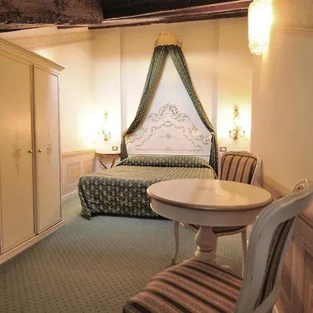 Hotel Mezzo Pozzo Wenecja