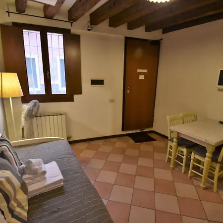 Locazione Turistica Sotoportego Delle Colonne Apartment Venice