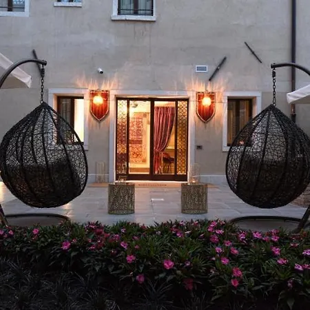 Santa Croce Boutique Venedik