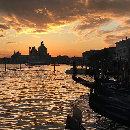 Youth Venice Hostelers Home Hostel *