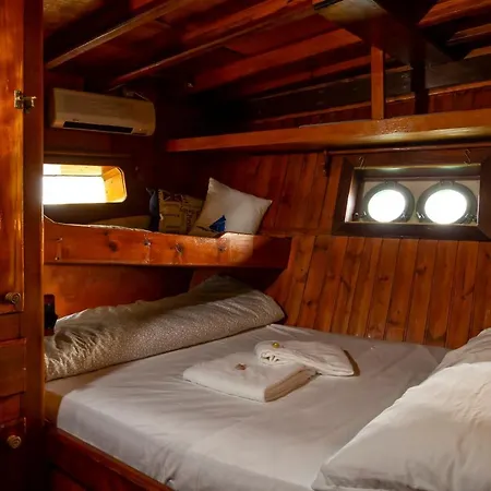 Venezia Boat & Breakfast Caicco Freedom Hotel en barco