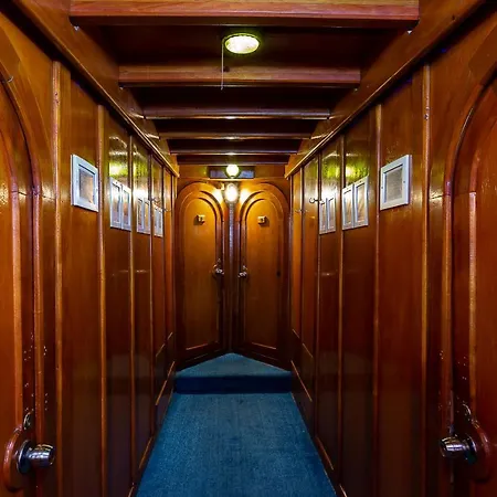Hotel en barco Venezia Boat & Breakfast Caicco Freedom 2*