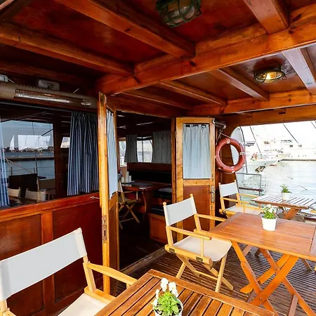 Hotel en barco Venezia Boat & Breakfast Caicco Freedom