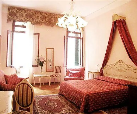 Hotel Mezzo Pozzo 2*