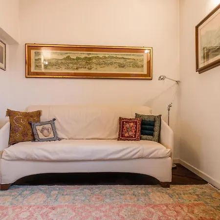 Gold And Red - The Venetian Style With Terrace Apartment Venice