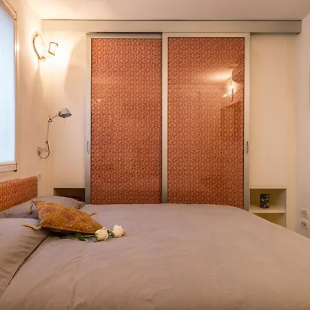 Gold And Red - The Venetian Style With Terrace Apartment Venice