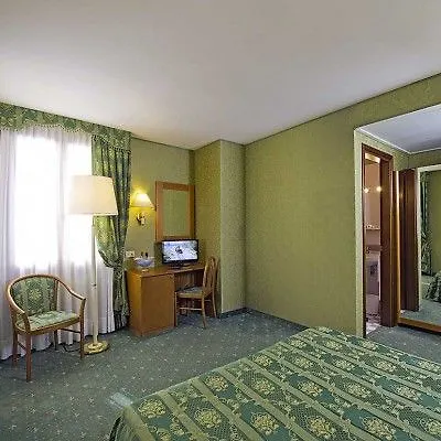 Spagna Szálloda 3*
