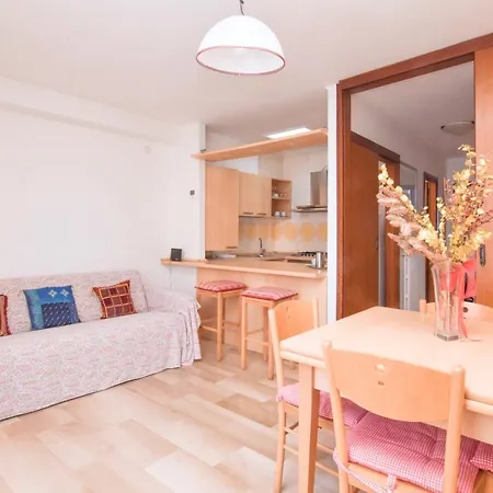 Apartment Specchieri