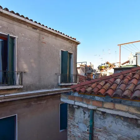 Apartment Specchieri *