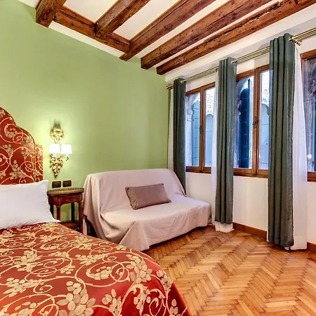 Apartment San Marco Superior By Wonderful Italy