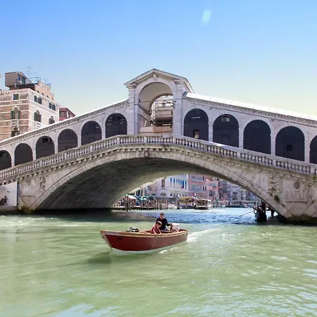 Mezzo Pozzo Venecia