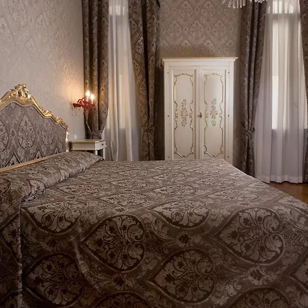 Hotel Mezzo Pozzo Wenecja