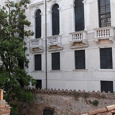 Ca' Regina Apartment