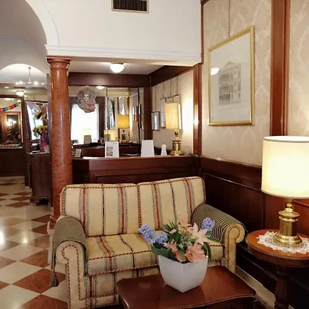 Falier Hotel 2*