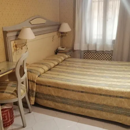 Falier Hotel 2*