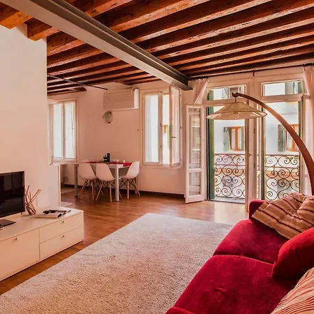 Art Apartment