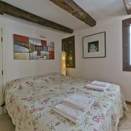 In The Heart Of Biennale Ac Wi-fi Apartment Venice