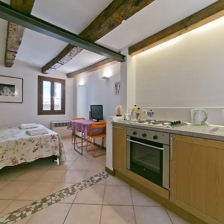 Apartment In The Heart Of Biennale Ac Wi-fi