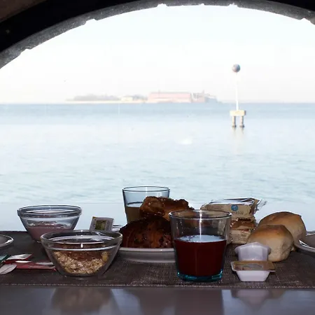 Isola Di San Servolo - Centro 3* Venice