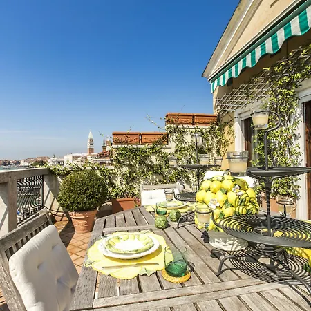 Apartment Attic Boutique San Marco R&r *