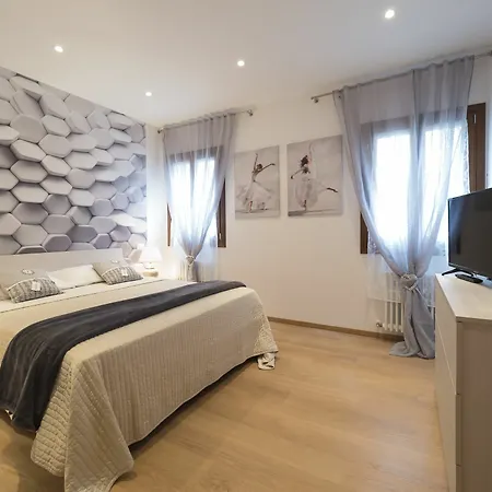 Apartament Maison Chanel Wenecja