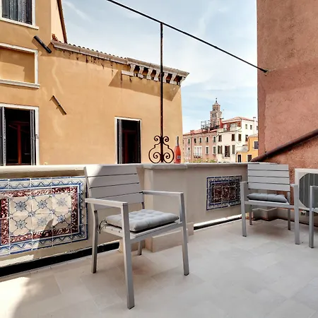 Lejlighed Santo Stefano Accademia Venedig