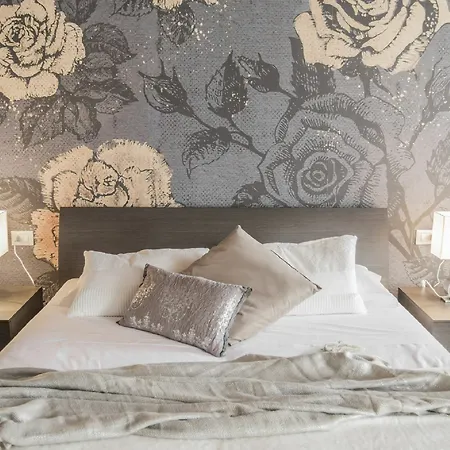 Santa Croce Apartment