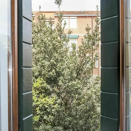 Santa Croce Apartment