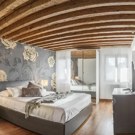 Santa Croce Apartment Venice