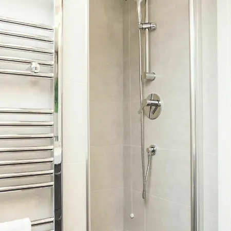 Santa Croce Apartment *