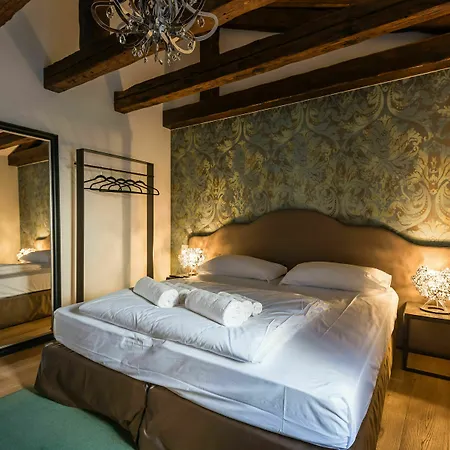 Polo's Treasures Apartman *