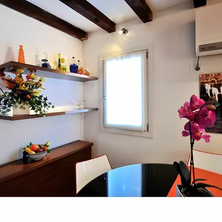 Creme Caramel Apartment *