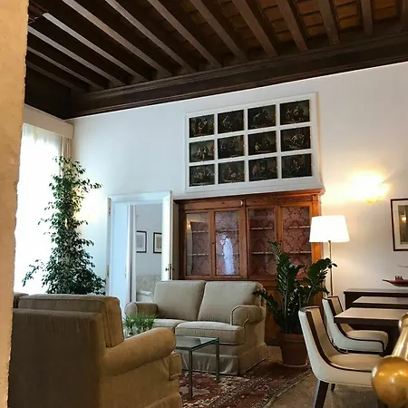 Maddalena Πανσιόν