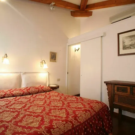 Sunrise Apartment *