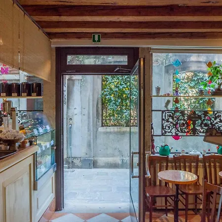 Bed & Breakfast Fujiyama Venice