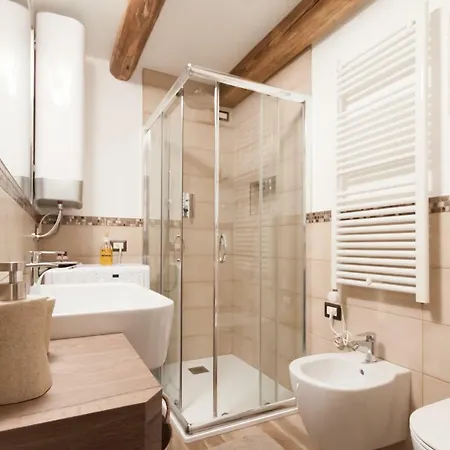 Ca' De' Kocai Apartment
