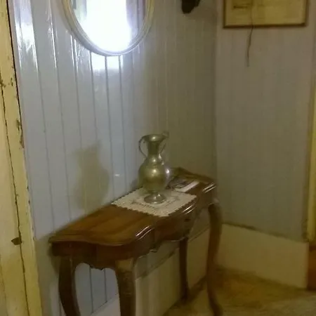 The Merchant Of Apartment *