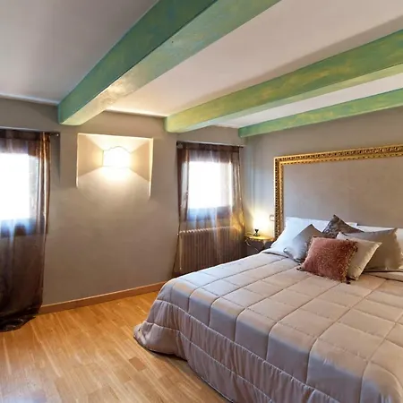 Apartment Casanova Penthouse In The Heart Of Venice