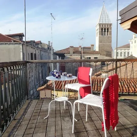 Key Location Near Palazzo Grassi Holiday home *