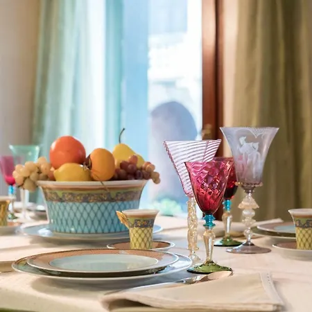 Holiday home Casa Flavia Ai Morosini - Luxury With Canal View *