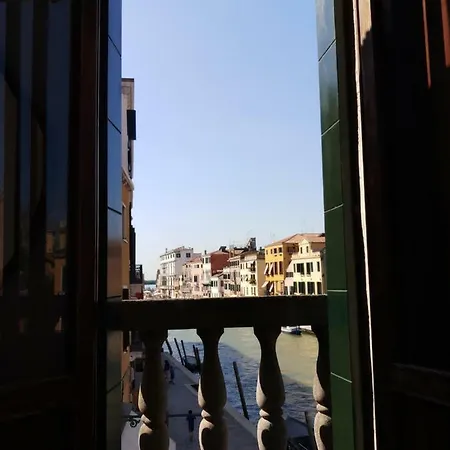 Apartment Calle Rielo Great Canal View Venice