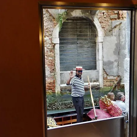 Casa Delle Gondole Holiday home *