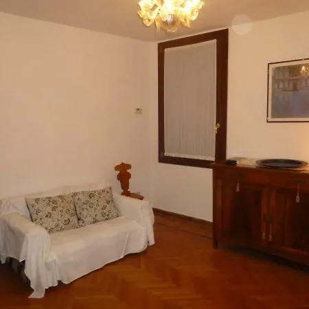 Key Location Near Palazzo Grassi Holiday home