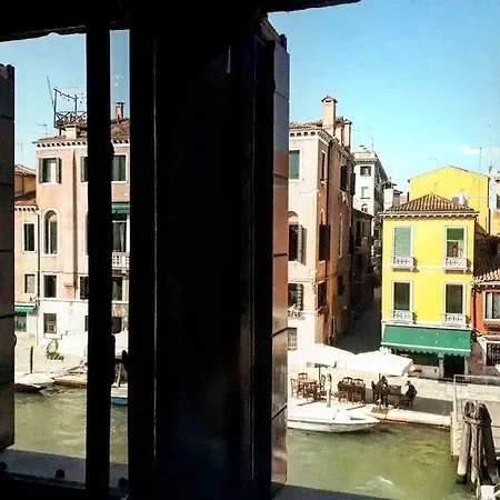 Calle Rielo Great Canal View Apartment *
