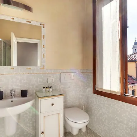 Apartment Nikki House Venice