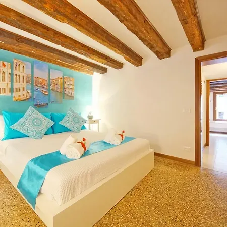 Calle Dei Fabbri San Marco