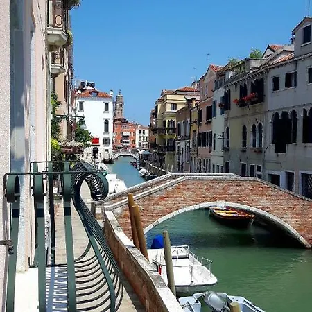 Casa Margherita Accademia Venice